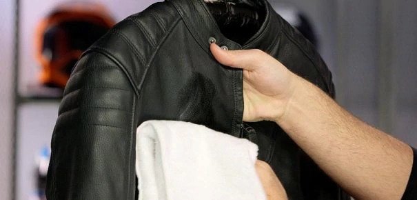 HOW TO WASH LEATHER JACKET AT HOME?